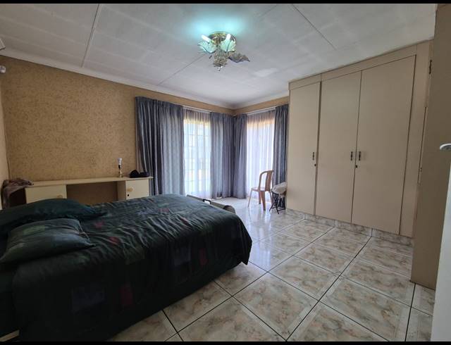 3 BEDROOM HOUSE FOR SALE IN VAN DER MERWES KROON
